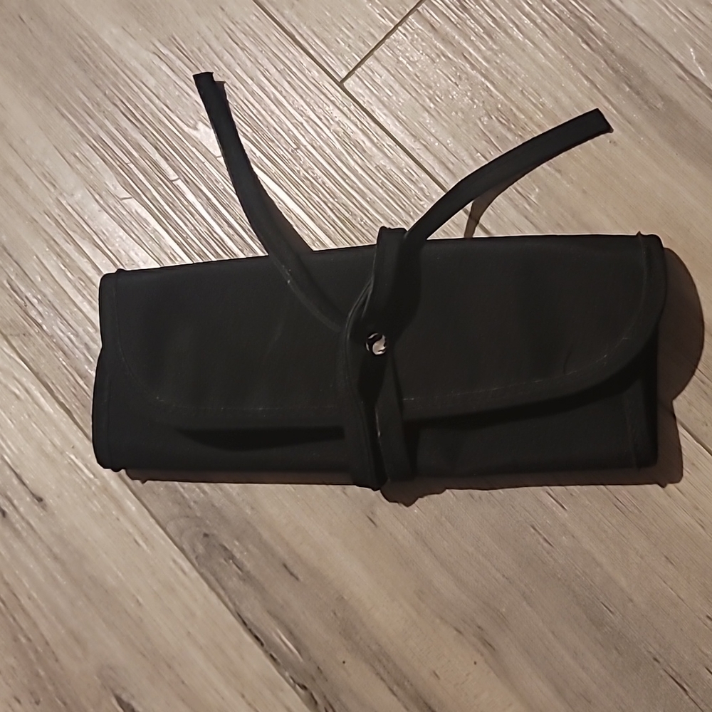 Makeup Brush Holder Black